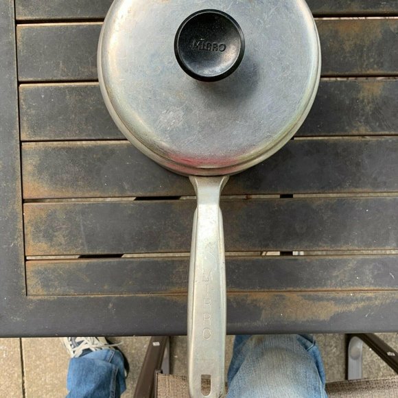 Vintage Mirro Aluminum 2 Quart Pan with lid 372M - Picture 2 of 7